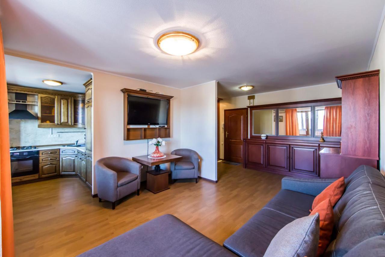 Two-Room Apartments On Maidan Nezavisimosti Kiev Esterno foto