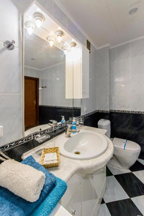 Two-Room Apartments On Maidan Nezavisimosti Kiev Esterno foto